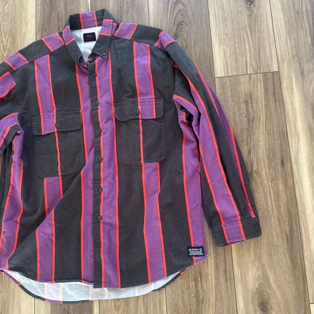 Levi’s men’s skateboarding Striped Button-Up long sleeve woven Shirt size medium
